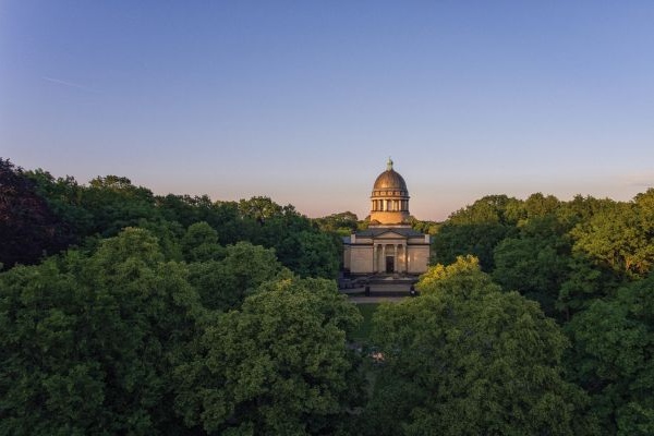 Tierpark Dessau mit Mausoleum 
