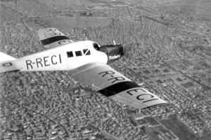 Junkers F.13 (R-RECI) über Teheran aus 1000 m Höhe, 1926