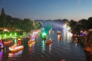 Laternenfest mit Bootskorso