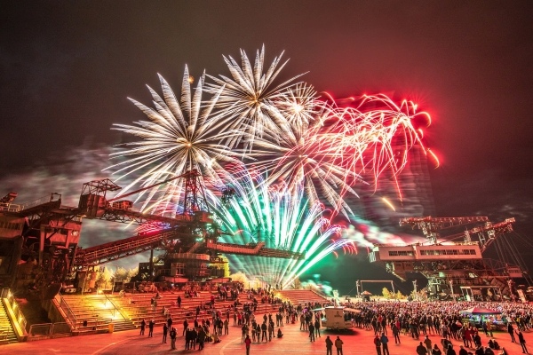 Spektakel über Ferropolis