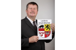 Jörg Matzsch mit Wappen
