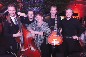Gerold Heitbaum Quintett mit Gastsängerin Birgit Blumstein